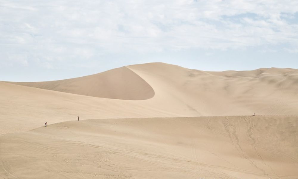 Sandboarding in Peru at the Huacachina Oasis | Travel? Yes...