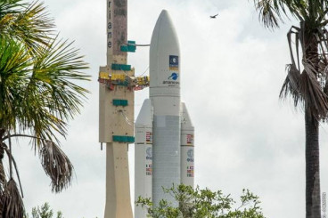 Photos: Ariane 5 Rolls Out for Liftoff with Four Galileo Navigation Satellites