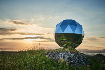 Rocket Lab reveals `The Humanity Star,` a `disco ball` satellite shining from space | collectSPACE