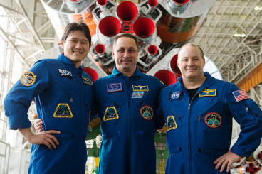 Space Travelers Arrive at Station after Two-Day Trip