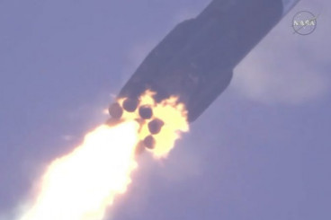 Videos: Falcon 9 Sends Dragon to Orbit, Flight-Proven Booster Returns to Cape Canaveral