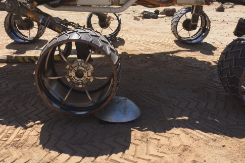 An Algorithm Helps Protect Mars Curiosity`s Wheels