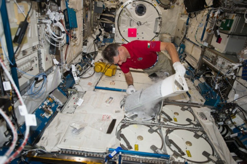 Astronauts Look at Ways to Prevent Space Headaches and Bone Loss