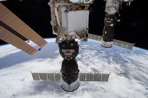 Crew Waits for Russian Delivery Day Before U.S. Spacewalk – Space Station