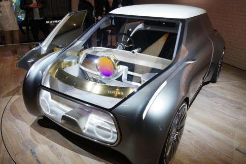 Mini`s transparent concept car is built for sharing