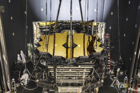 NASA`s Webb Telescope Gets Freezing Summertime Lodging in Houston