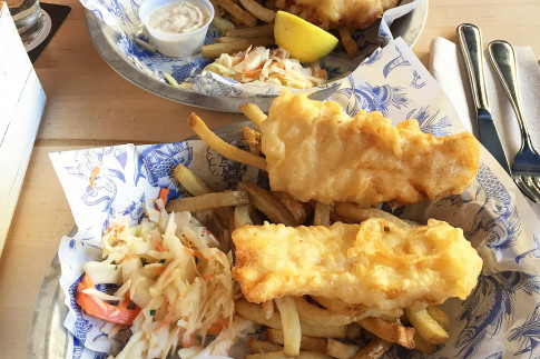 Review: Grandin Fish `N` Chips - LINDA HOANG | EDMONTON BLOG