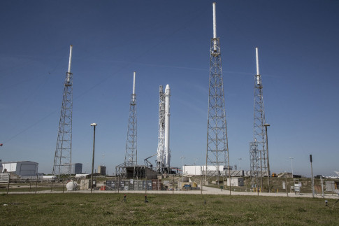 SpaceX Delays Launch of Used Rocket for NASA Cargo Delivery Mission