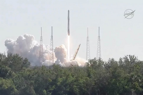 SpaceX Launches (and Lands) Used Rocket on Historic NASA Cargo Mission