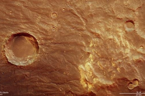 Wandelbare Marslandschaft in Coracis Fossae