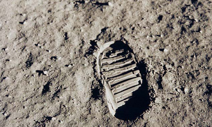 Apollo 11: First Men on the Moon