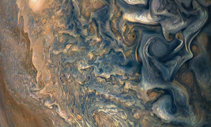 Blue Velvet: Jupiter`s Cloud Tops Appear Azure in New Juno Image