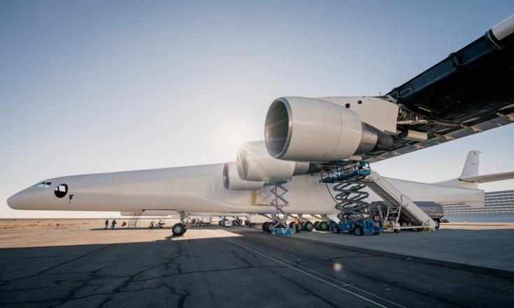 Engine test latest step for Stratolaunch`s giant aircraft - SpaceNews.com