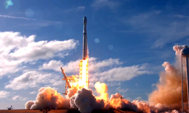 Erfolg für SpaceX: Falcon Heavy ist gestartet
