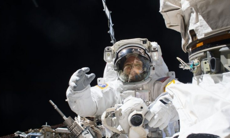 Gallery: Spacewalkers Work Outside Space Station to Repair Robotic Arm
