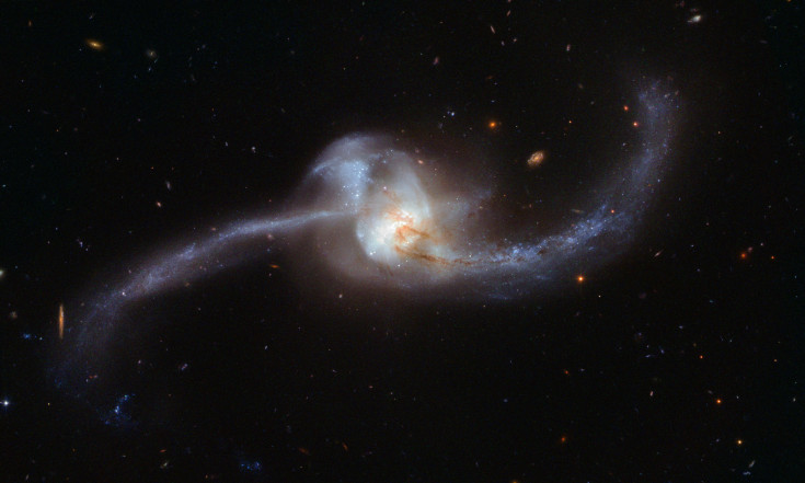 Hubble Unravels a Twisted Cosmic Knot