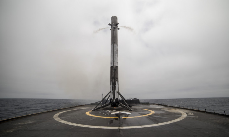 Iridium`s fourth Falcon 9 mission holding to Dec. 22 as other SpaceX missions slip - SpaceNews.com