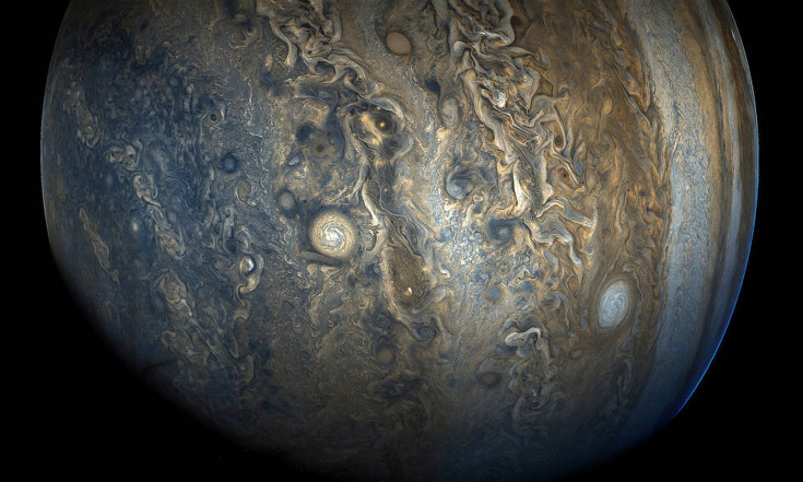 Jupiter`s Colorful Clouds Swirl Like Marbleized Art in Stunning New Image