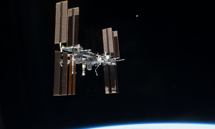 Report calls for ISS research transition plan and use of alternative platforms - SpaceNews.com