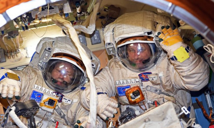 Russian Cosmonauts set for Ambitious EVA to Revamp High-Gain Communications System – Spaceflight101