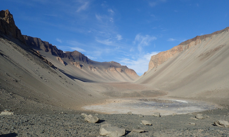 Salty Antarctic pond could be a replica of Mars` water - Astrobiology Magazine