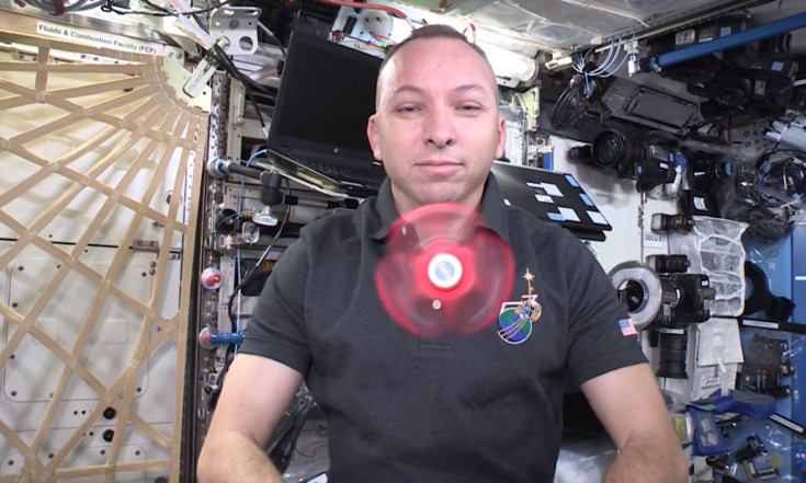 Space Spinner! Astronaut Shows What Fidget Spinners Do in Orbit