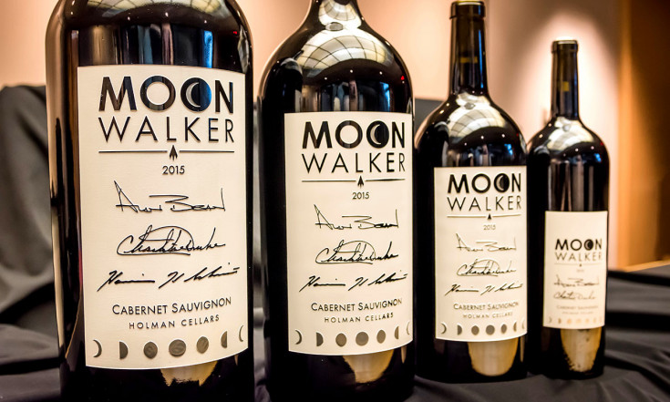 `Spirit` of Apollo: Museum launches sale of astronaut-signed `Moonwalker` wine | collectSPACE