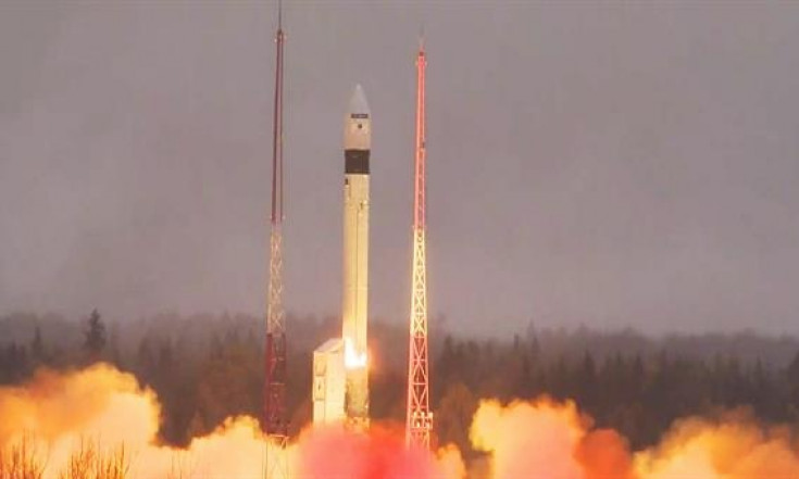 Wächter unserer Atmosphäre: Umweltsatellit Sentinel-5P ist im All